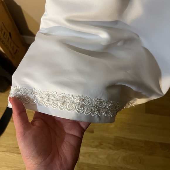 Vintage Ginza Collection Wedding dress - Picture 9 of 14